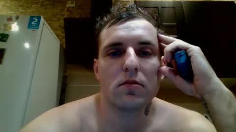 Snapshot of johny_hurdman27 chatting on February 13, 9:55 pm johny27 online show from February 13, 9:55 pm