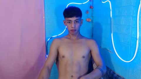 Snapshot of johnydestroyer chatting on February 23, 12:08 am johnydestroyer online show from February 23, 12:08 am