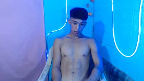 Snapshot of johnydestroyer chatting on February 23, 3:13 am johnydestroyer online show from February 23, 3:13 am