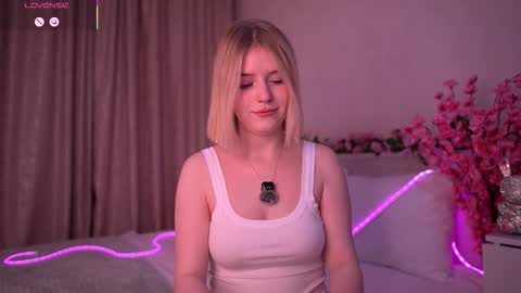 Paula online show from February 14, 8:27 pm