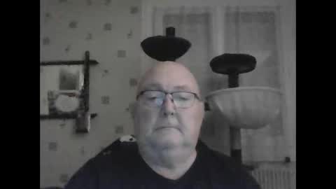 jojo60000529566 online show from December 11, 5:04 pm