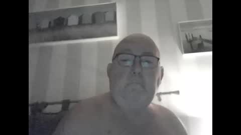 jojo60000529566 online show from December 18, 6:21 am