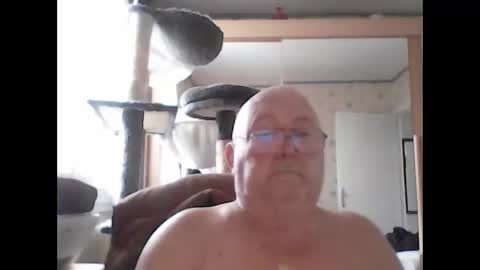 jojo60000529566 online show from October 15, 7:52 am