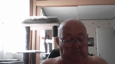 jojo60000529566 online show from August 3, 9:04 am