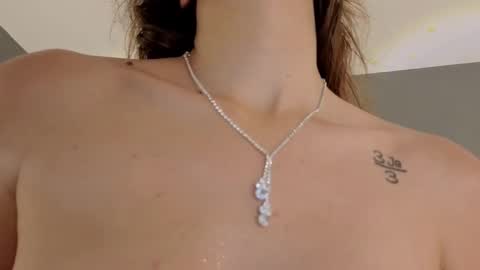 Snapshot of jolie_lov chatting on October 8, 1:20 pm jolie_lov online show from October 8, 1:20 pm