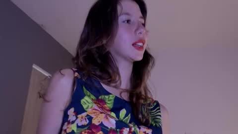 Snapshot of jolie_lov chatting on November 20, 1:33 pm jolie_lov online show from November 20, 1:33 pm