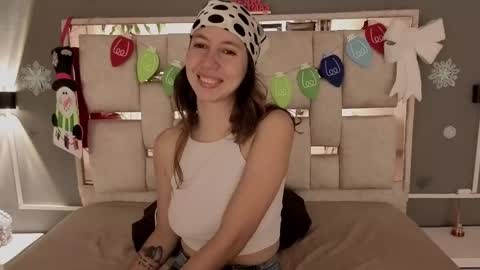 Snapshot of jolie_lov chatting on November 29, 1:36 pm jolie_lov online show from November 29, 1:36 pm