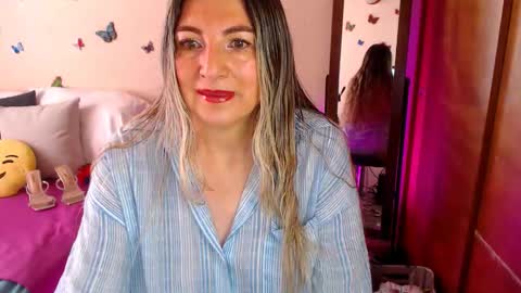 Jolie Mature online show from March 23, 10:03 pm