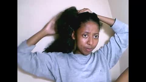 Snapshot of joliekah27 chatting on November 1, 11:56 am joliekah27 online show from November 1, 11:56 am