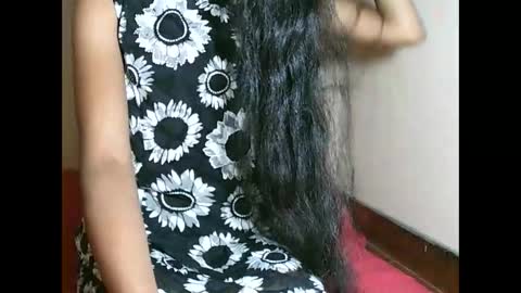 joliekah27 online show from December 3, 2:15 pm