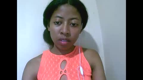 joliekah27 online show from April 25, 6:49 pm