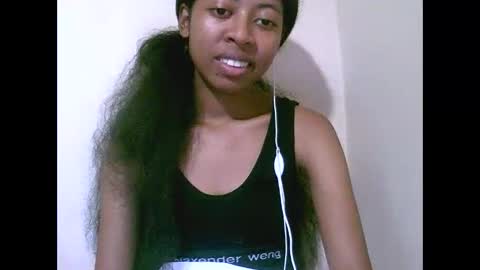 Snapshot of joliekah27 chatting on May 2, 9:47 am joliekah27 online show from May 2, 9:47 am