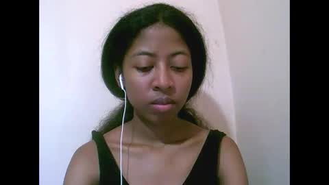 Snapshot of joliekah27 chatting on May 3, 9:59 am joliekah27 online show from May 3, 9:59 am