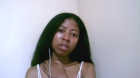 Snapshot of joliekah27 chatting on May 5, 10:07 pm joliekah27 online show from May 5, 10:07 pm
