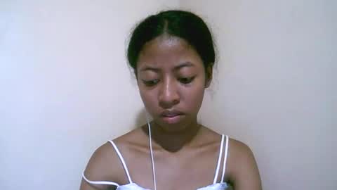 Snapshot of joliekah27 chatting on May 6, 1:49 pm joliekah27 online show from May 6, 1:49 pm