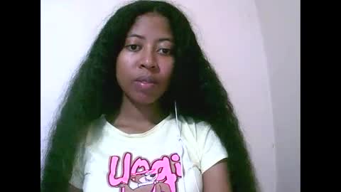 Snapshot of joliekah27 chatting on May 8, 7:46 am joliekah27 online show from May 8, 7:46 am