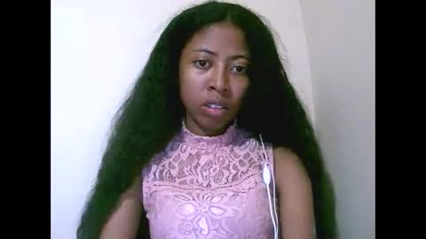 Snapshot of joliekah27 chatting on May 8, 7:52 pm joliekah27 online show from May 8, 7:52 pm