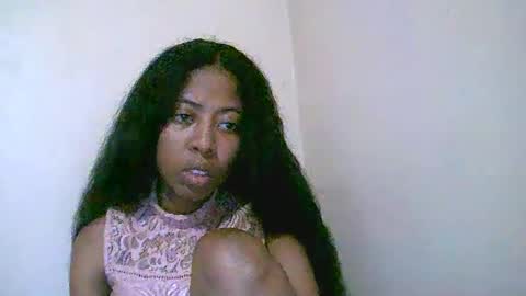 Snapshot of joliekah27 chatting on May 9, 8:19 am joliekah27 online show from May 9, 8:19 am