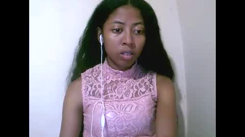 Snapshot of joliekah27 chatting on May 10, 8:36 pm joliekah27 online show from May 10, 8:36 pm