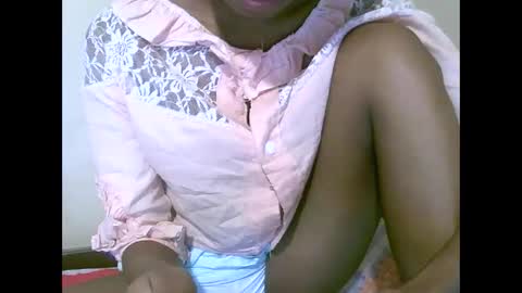 Snapshot of joliekah27 chatting on May 11, 8:53 am joliekah27 online show from May 11, 8:53 am