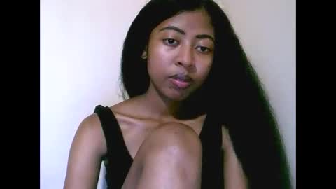 Snapshot of joliekah27 chatting on May 14, 7:37 am joliekah27 online show from May 14, 7:37 am