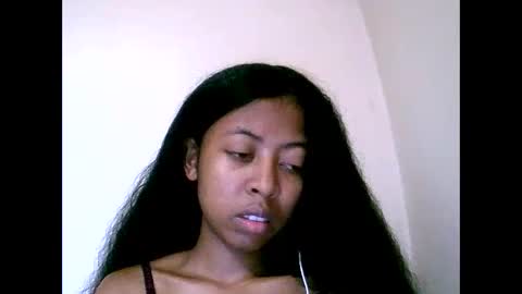 Snapshot of joliekah27 chatting on May 21, 9:27 am joliekah27 online show from May 21, 9:27 am