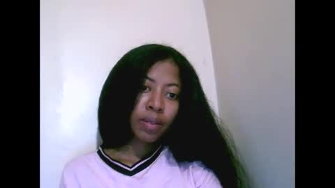 Snapshot of joliekah27 chatting on May 24, 6:51 am joliekah27 online show from May 24, 6:51 am