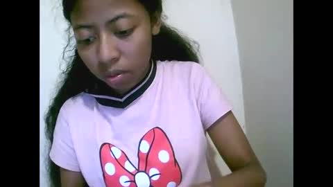 Snapshot of joliekah27 chatting on May 24, 6:57 pm joliekah27 online show from May 24, 6:57 pm