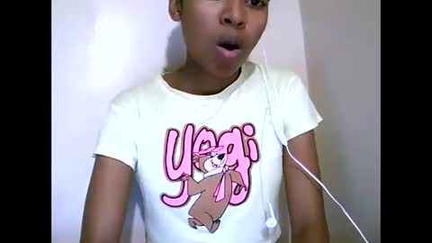 Snapshot of joliekah27 chatting on May 27, 8:00 am joliekah27 online show from May 27, 8:00 am