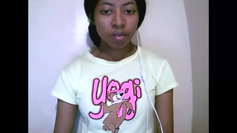 Snapshot of joliekah27 chatting on May 27, 8:06 pm joliekah27 online show from May 27, 8:06 pm