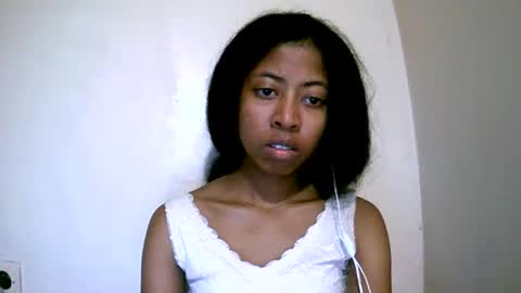 Snapshot of joliekah27 chatting on May 28, 9:01 pm joliekah27 online show from May 28, 9:01 pm
