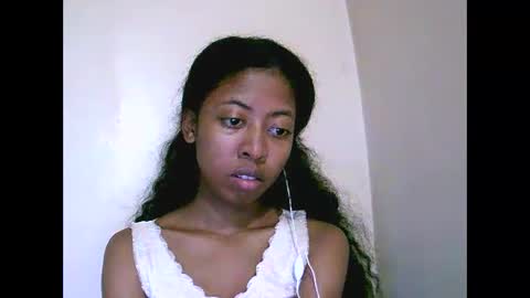 Snapshot of joliekah27 chatting on May 29, 9:07 am joliekah27 online show from May 29, 9:07 am