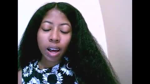Snapshot of joliekah27 chatting on June 2, 7:32 am joliekah27 online show from June 2, 7:32 am