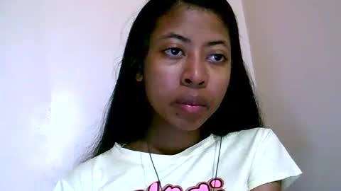 Snapshot of joliekah27 chatting on June 16, 8:28 am joliekah27 online show from June 16, 8:28 am