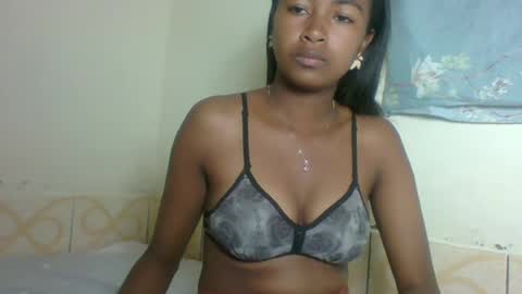 Snapshot of jolienasexi chatting on July 21, 12:07 pm jolienasexi online show from July 21, 12:07 pm