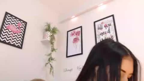 Snapshot of joliet_ chatting on December 17, 5:29 am Joliet online show from December 17, 5:29 am