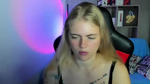 Snapshot of jolly_doll_ chatting on August 4, 2:48 am Jolly online show from August 4, 2:48 am