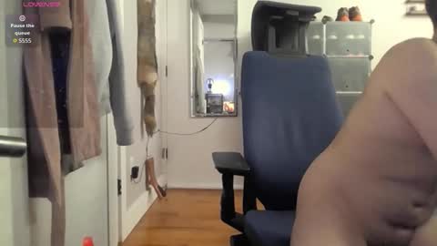 Snapshot of jomanf chatting on March 1, 12:51 pm Mason online show from March 1, 12:51 pm