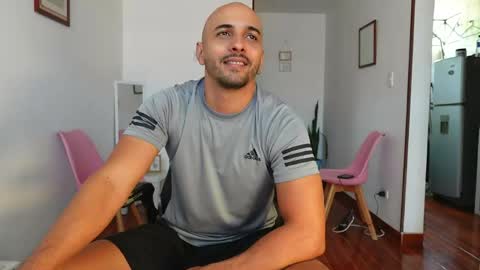 Snapshot of jon_bukowski chatting on May 22, 5:18 pm Jon online show from May 22, 5:18 pm
