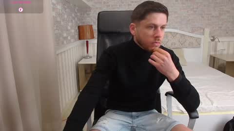 JonahShaw online show from April 30, 5:03 am