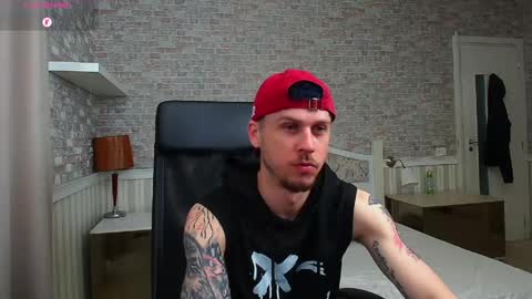 Snapshot of jonahshaw chatting on May 14, 4:52 am JonahShaw online show from May 14, 4:52 am