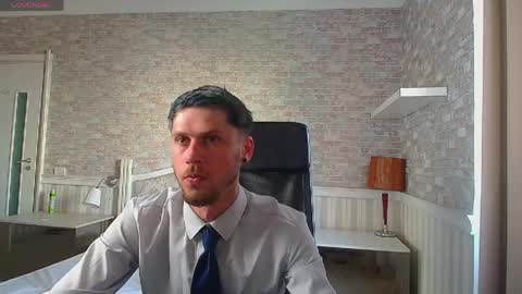 Snapshot of jonahshaw chatting on May 28, 4:43 am JonahShaw online show from May 28, 4:43 am