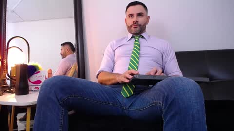 Snapshot of jonas_beard1 chatting on January 6, 7:35 pm JONAS BEARD online show from January 6, 7:35 pm