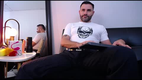 Snapshot of jonas_beard1 chatting on January 11, 9:04 pm JONAS BEARD online show from January 11, 9:04 pm