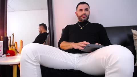 Snapshot of jonas_beard1 chatting on January 14, 7:32 pm JONAS BEARD online show from January 14, 7:32 pm