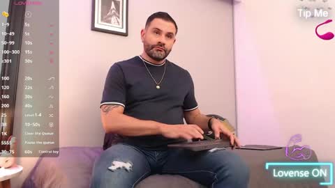  JONAS BEARD  online show from June 10, 3:11 pm