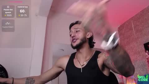 Jonas  online show from February 3, 6:46 pm