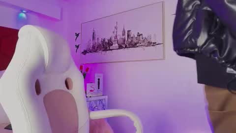 Snapshot of jonas_hiill chatting on November 16, 1:17 pm Jonas online show from November 16, 1:17 pm