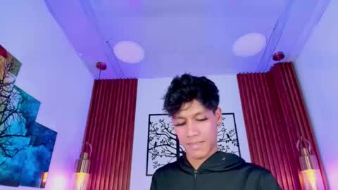 Jonas  online show from January 18, 4:05 am