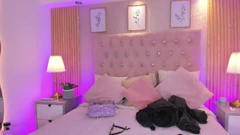 Jonas  online show from July 28, 4:41 am